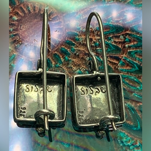 Silpada Vintage Rare Didae Garnet Locking Wire Earrings - Israel - Picture 4 of 8